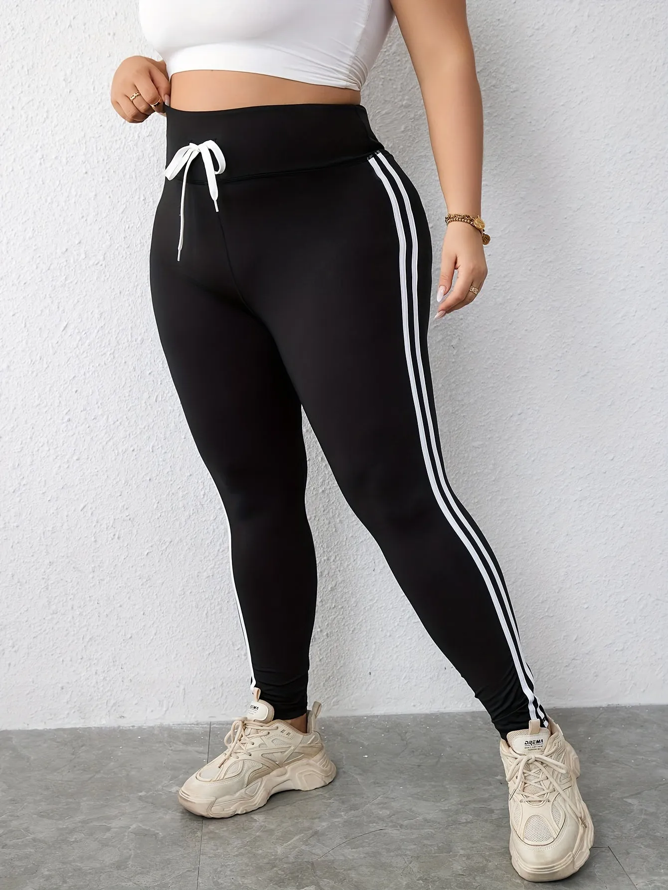 Curve Chic Women's Plus Stripe Print Drawstring Yoga Leggings with Wide Waistband for Elastic Fitness