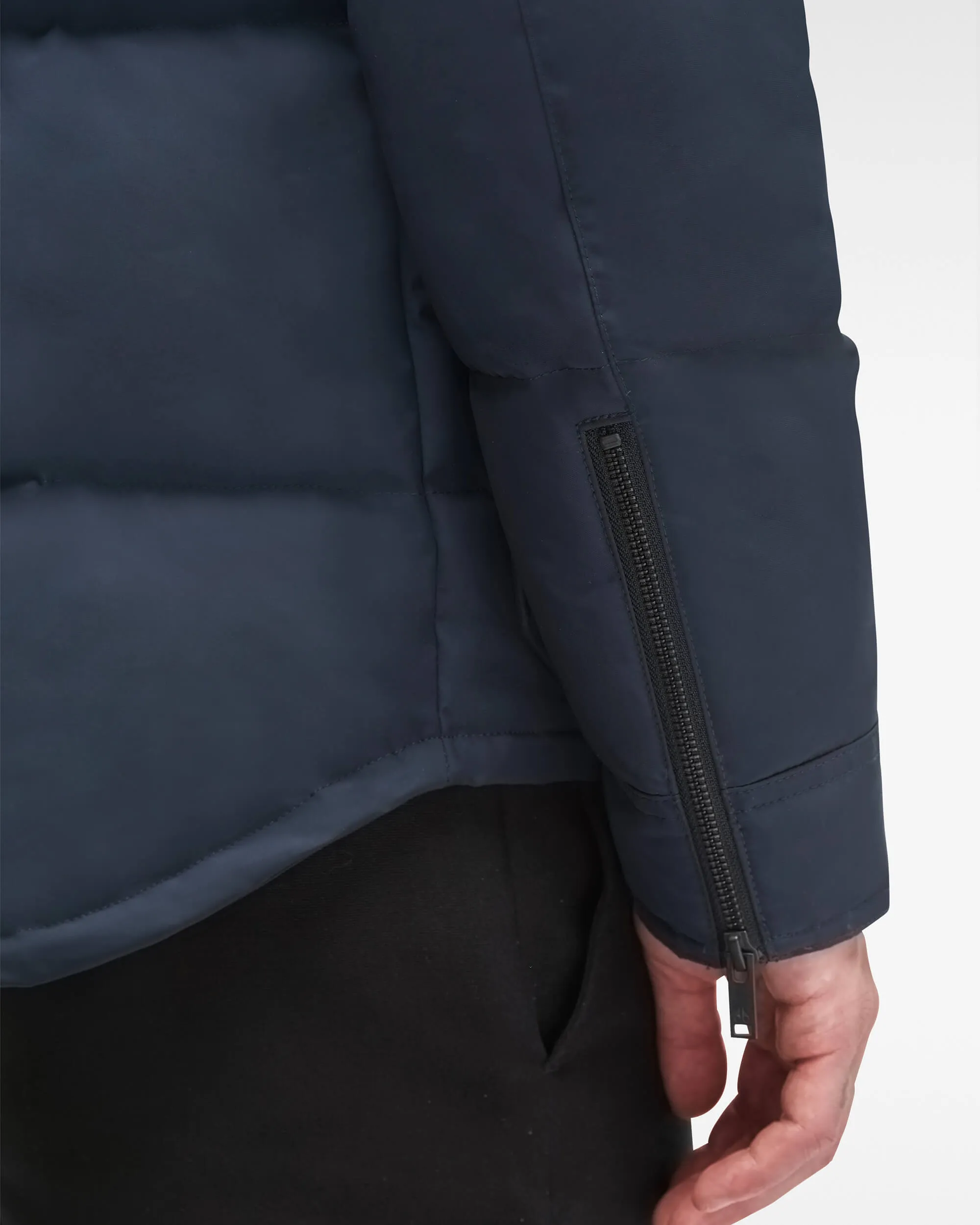 ONYX ROUND ISLAND JACKET