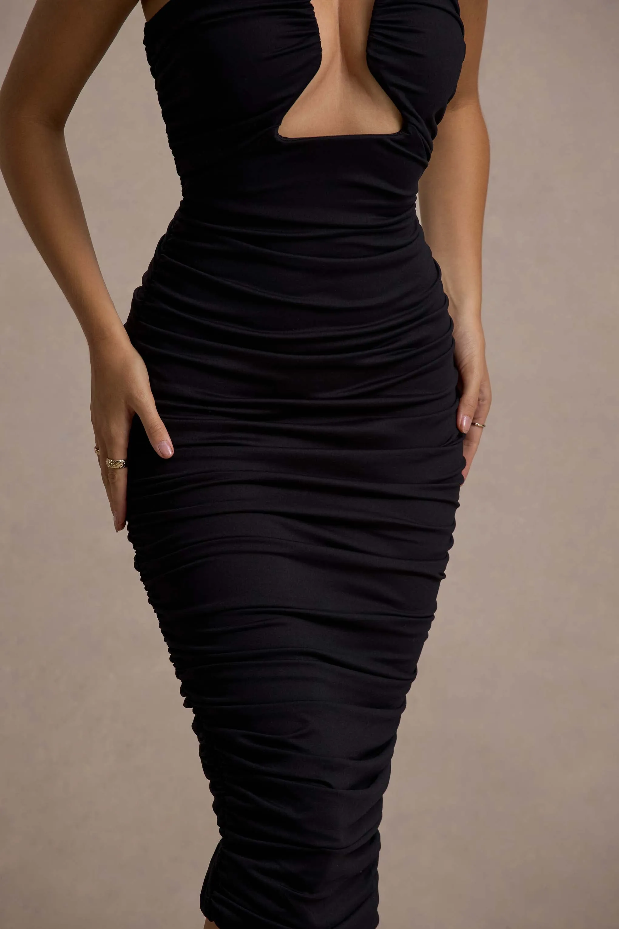 Stately | Black Cut-Out Ruched Bodycon Midi Dress